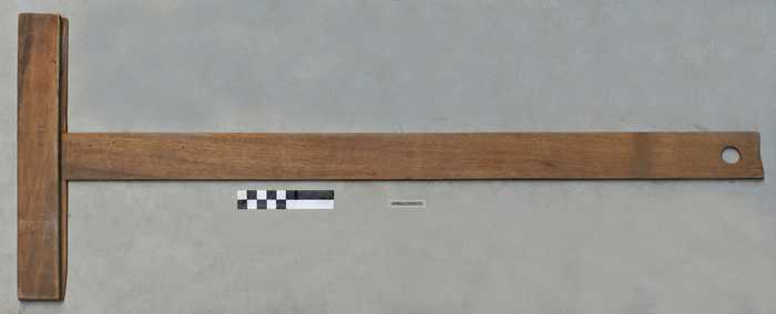 Hoekzwee in hout (meubelmaker)