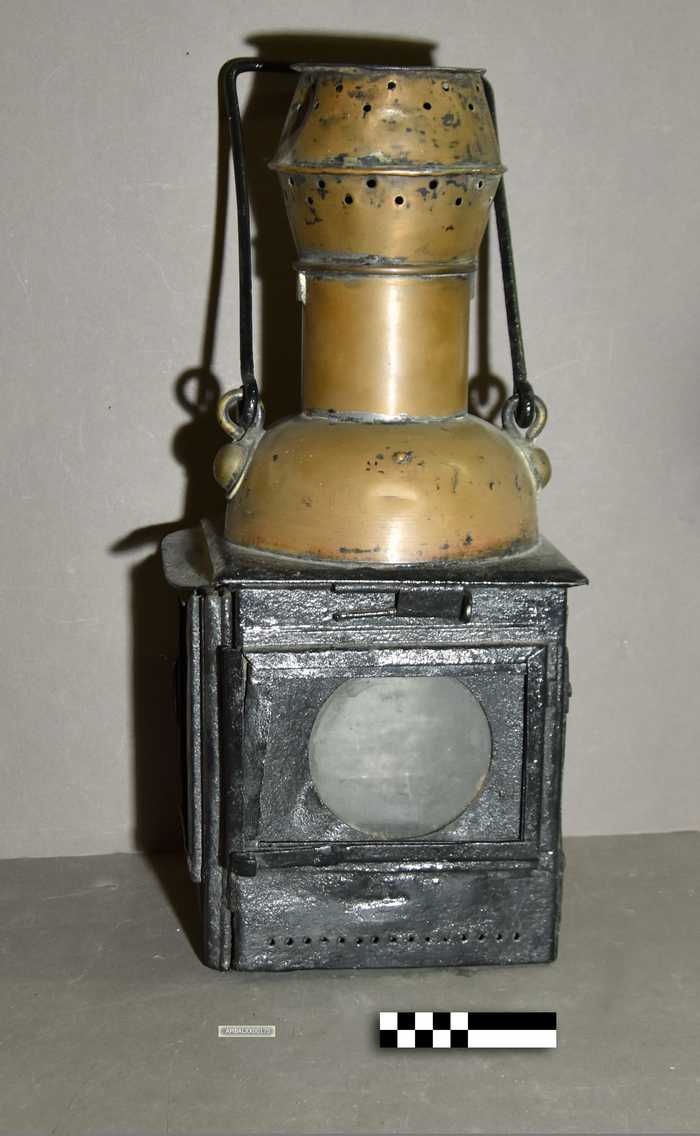 Spoorweglamp (petroleum) - Poyard