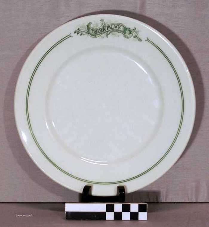Eetbord: TRIANON PALACE