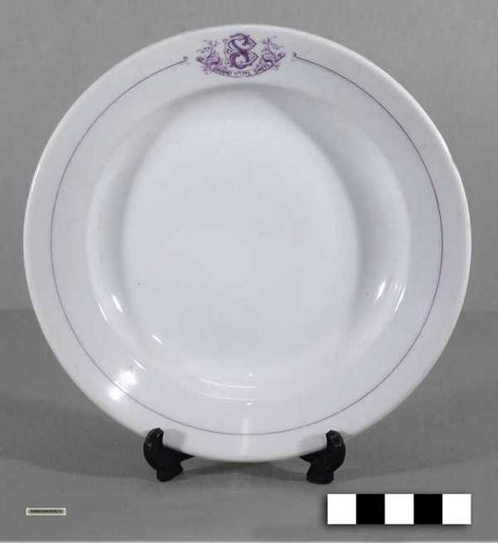 Serviesbord Grand Hotel Smets