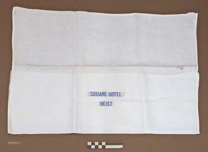 Tafellaken - Square Hotel Heist