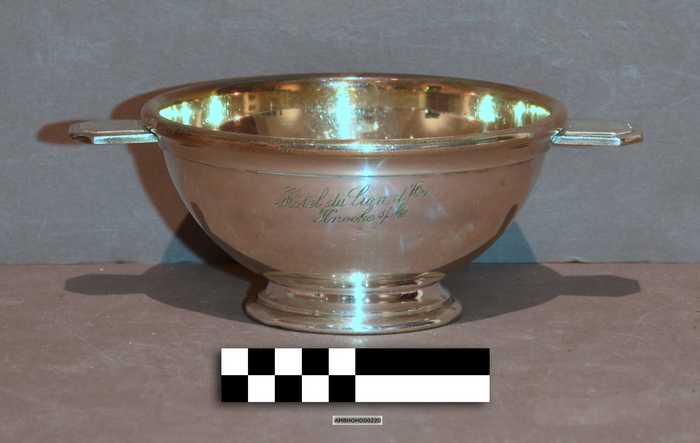 Klein verzilverd kommetje - Hôtel du Lion d'Or