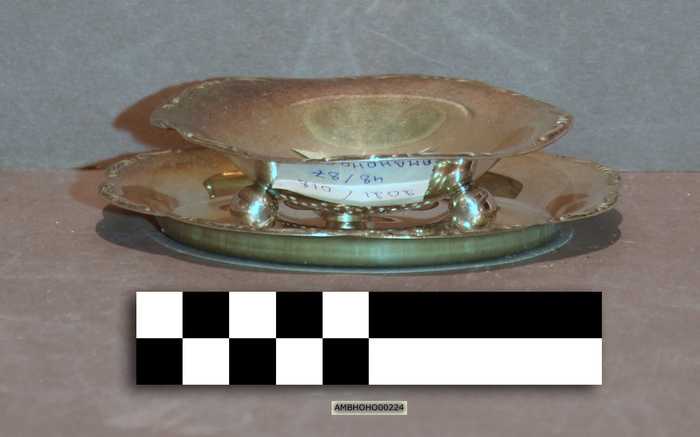 Zilveren theezeefje met onderschotel - Hôtel du Lion d'Or