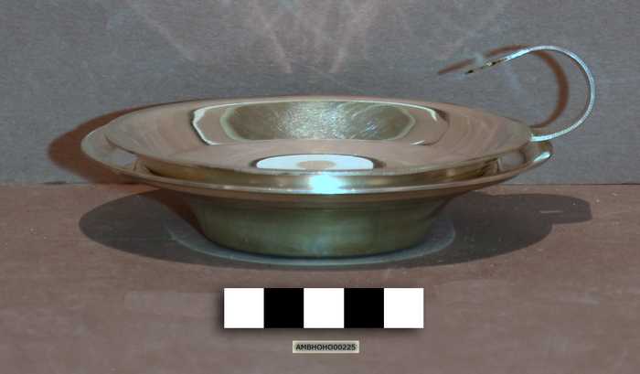 Verzilverd theezeefje met onderschotel - Hôtel du Lion d'Or