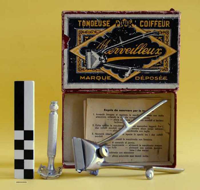 Tondeuse pour coiffeur MERVEILLEUX en scheermeshouder.