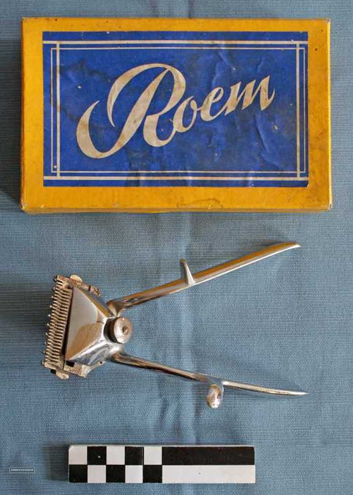 Tondeuse (manueel) in doos (met beschermplaatje)