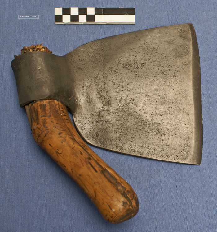 Schuin kapmes met houten steel