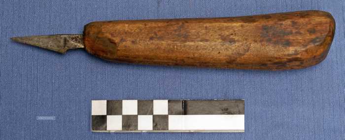 Snijmes met houten handvat