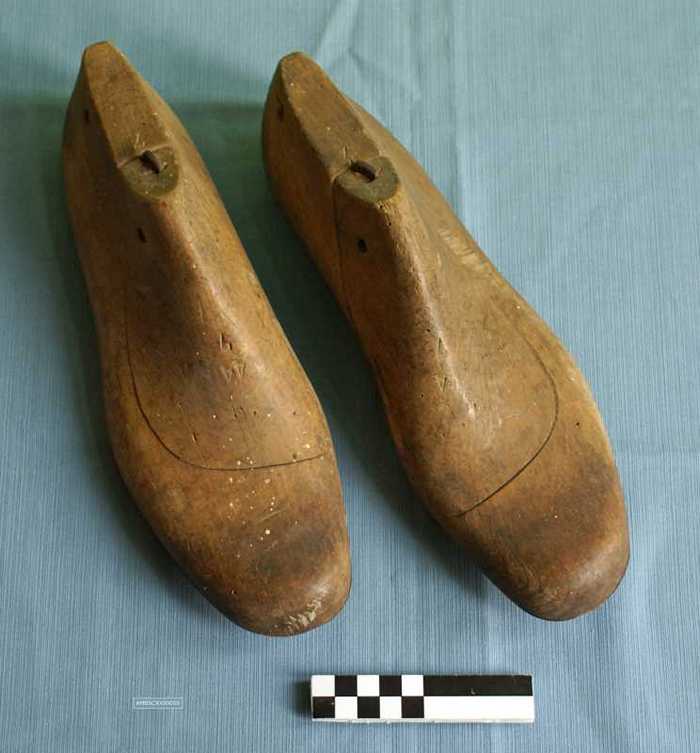 Leest voor mannenschoen (paar)