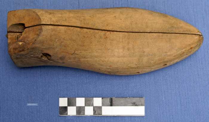 Maatleest (rechtervoet) in hout