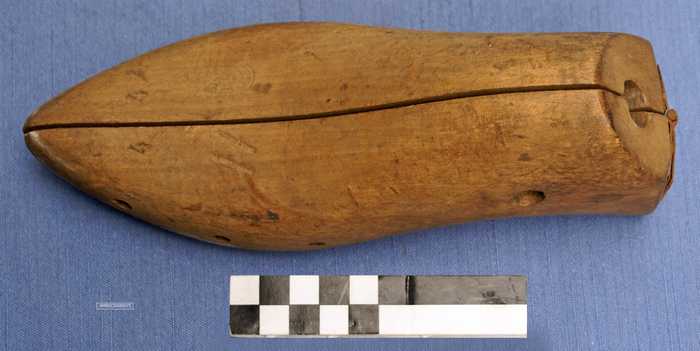 Maatleest (rechtervoet) in hout