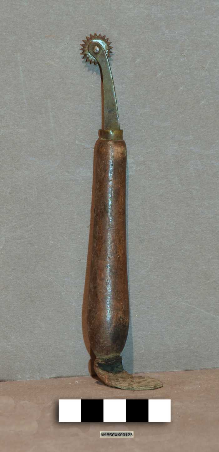 Zoolwieltje met houten handvat