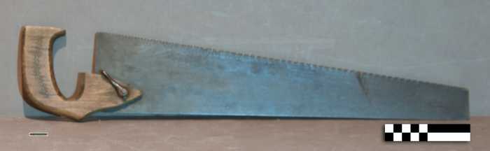 Handzaag met houten handvat