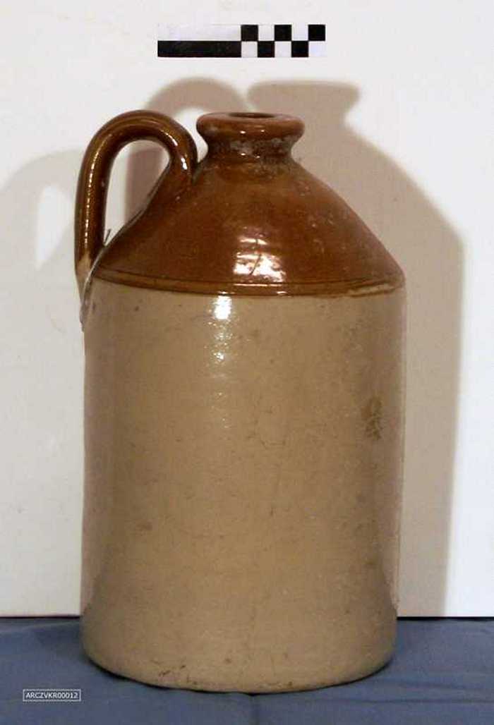 Kruik in klei met oor