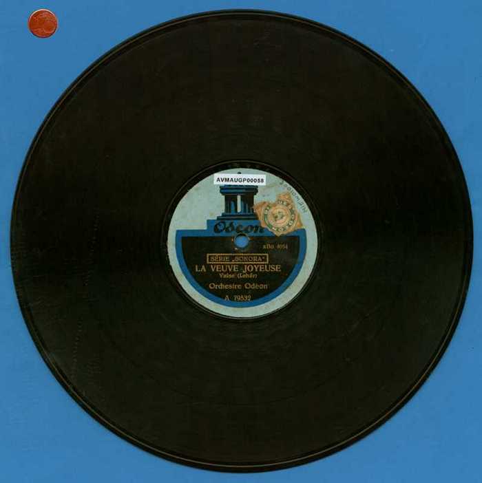 'La veuve joyeuse' van Franz Léhar en 'Princess Dollar' van Léo Fall