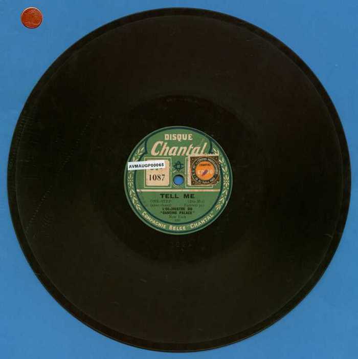 'Tell me' en 'Peggy' door L'Orchestre du Dancing Palace