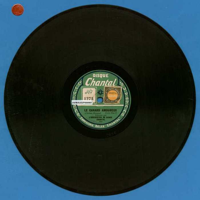 'Le canard amoureux' en 'Monte là-dessus, tu verrras Monmartre!' door L'Orchestra de danse Chantal