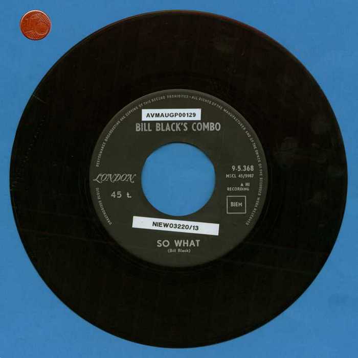 'So What' en 'Blues for the Red Boy' door Bill Black's Combo