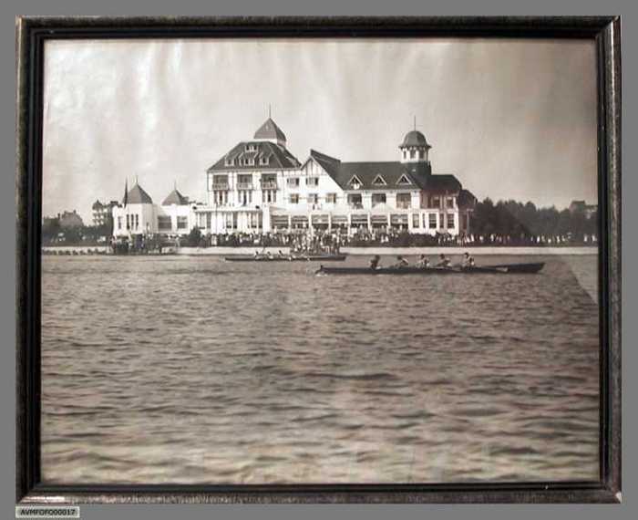 Roeiwedstrijd op het Zegemeer te Knokke.