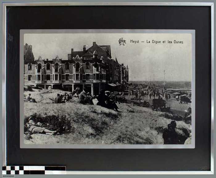 Heyst - La Digue et les Dunes.