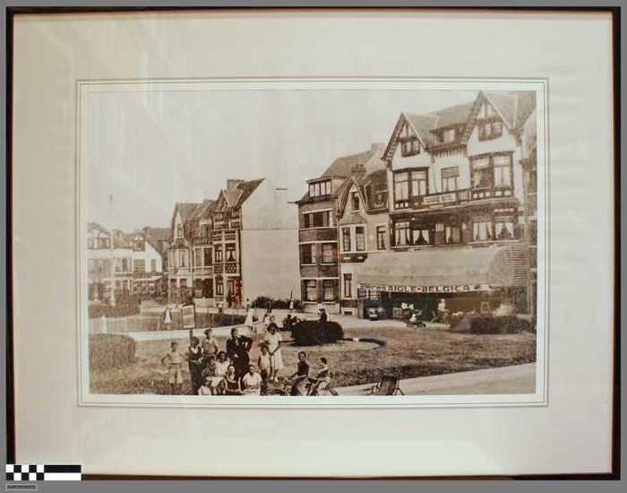 Het Square Hotel te Heist-aan-Zee - jaren 1930