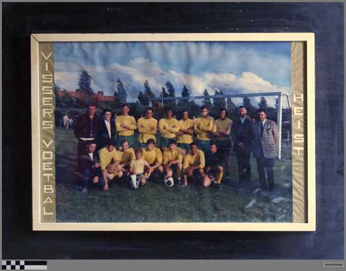 Groepsfoto Vissers Voetbal Heist
