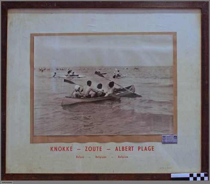 Kanovaren en baden in zee te Knokke