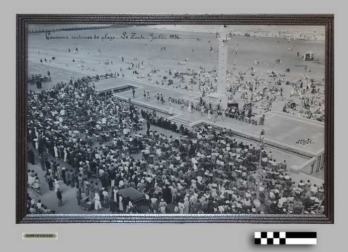 Badpakkendefilé op de dijk