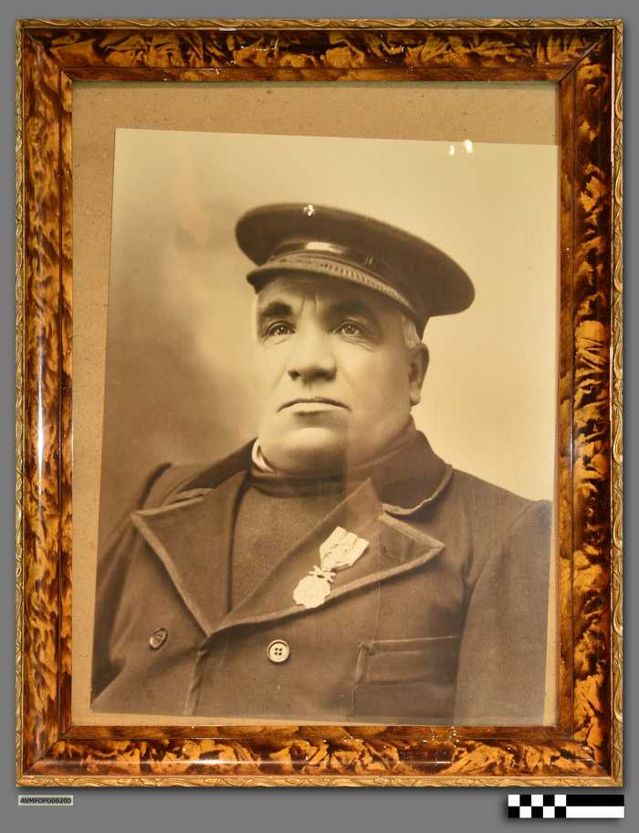 Militair met medaille