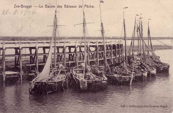 Zee-Brugge - Le Bassin des Bâteaux de Pêche.
