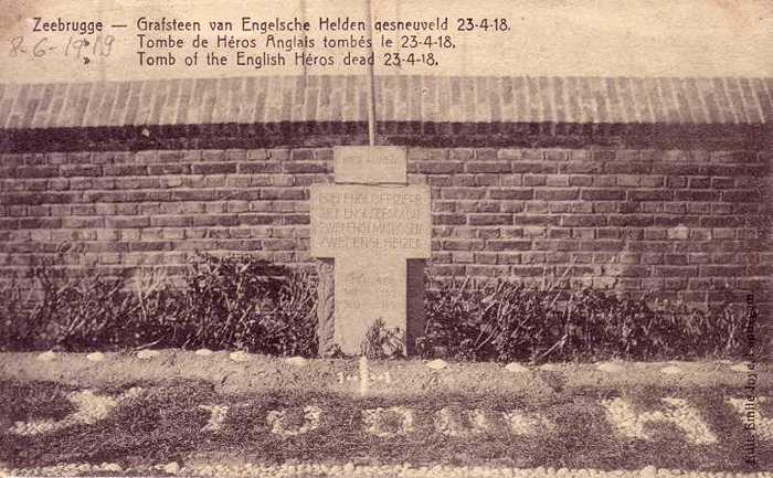 Zeebrugge - Grafsteen van Engelsche Helden gesneuveld 23-4-1918