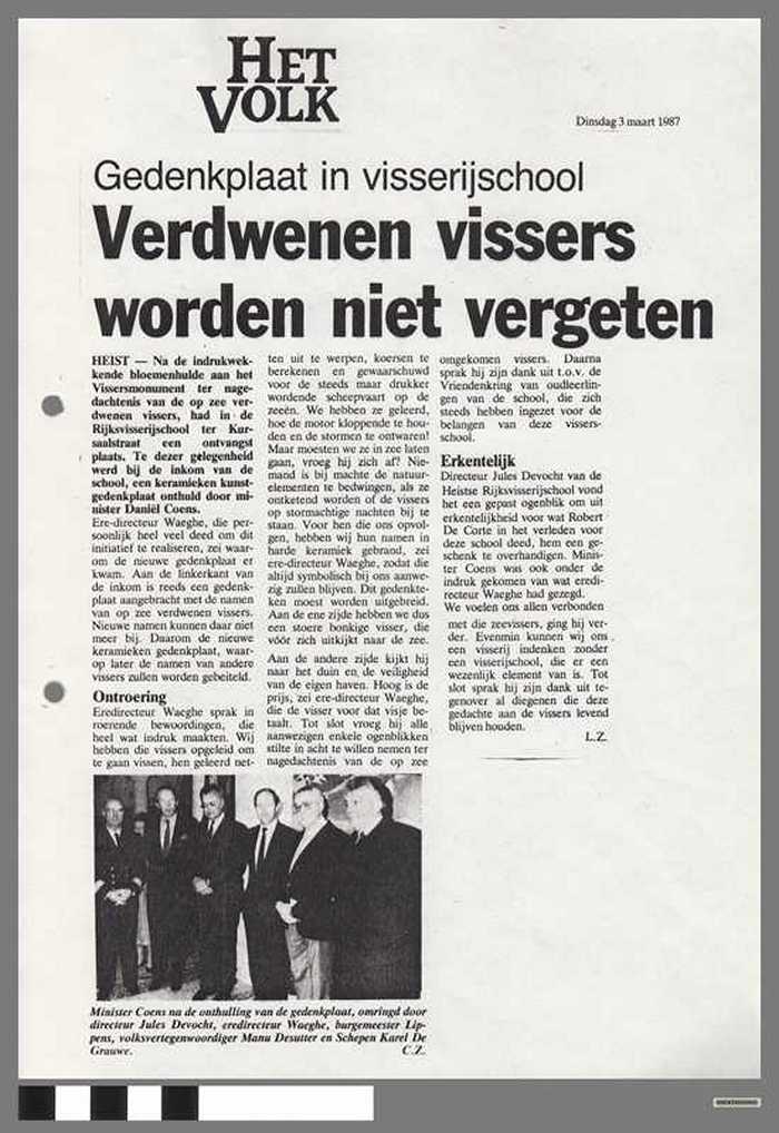 Krantenartikel: Gedenkplaat in visserijschool - Verdwenen vissers worden niet vergeten