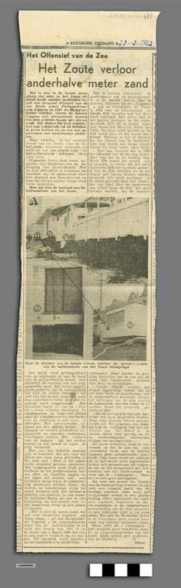 Uitgeknipt krantenartikel: Het offensief van de Zee - Het Zoute verloor anderhalve meter zand