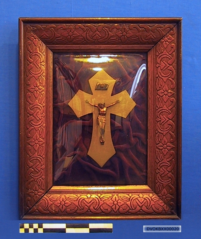 Christus aan het kruis in kader