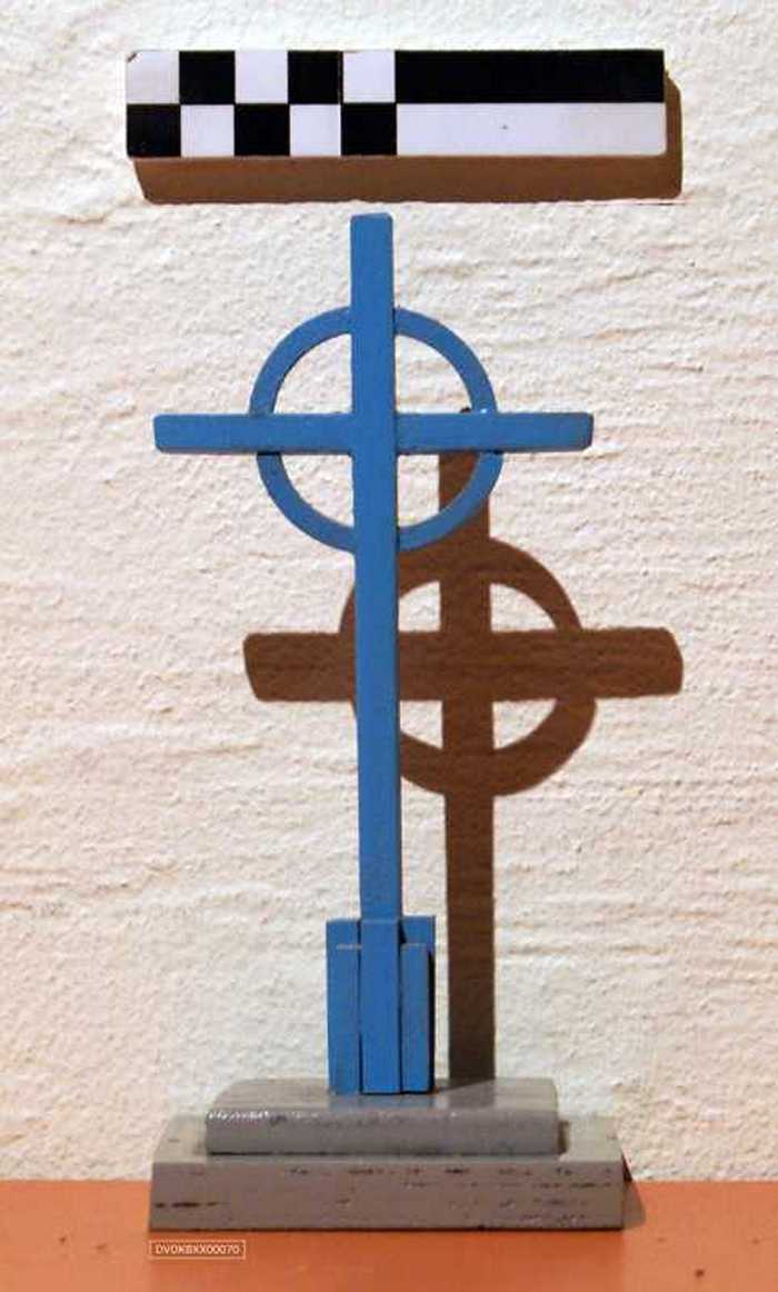 Kruis op sokkel