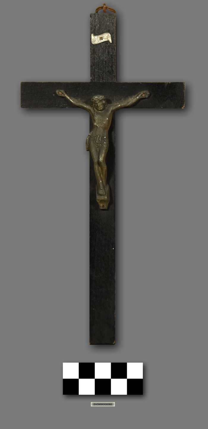 Kruisbeeld - volledig zwart