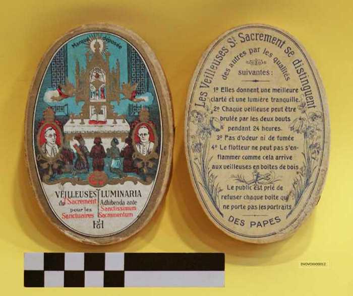 Doosje van kaarsen - Veilleuses du Sacrement pour les Sanctuaires. Luminaria Adhibenda ante Sanctissimum Sacramentum.