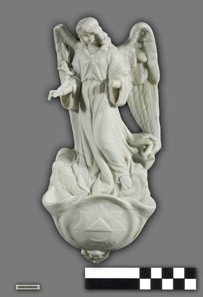 Wijwatervat met Engel en godsoog