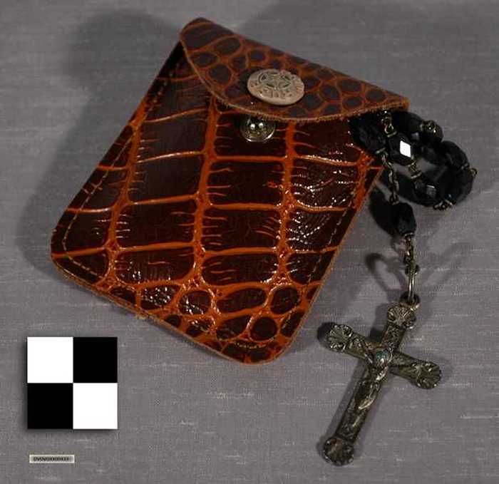 Paternoster in croco lederen zakje