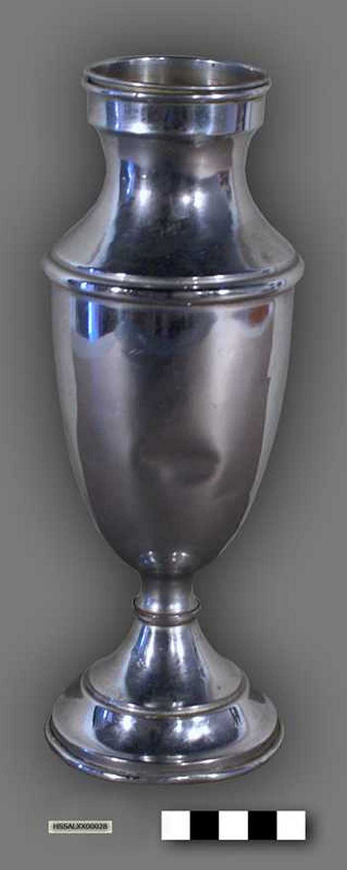 Beker omgebouwd tot spaarpot