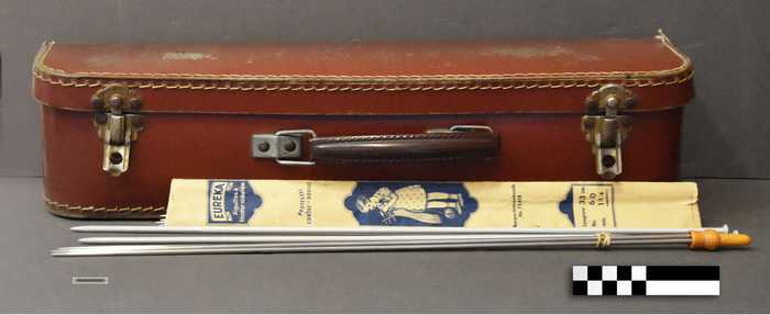 Koffertje voor en met breinaalden