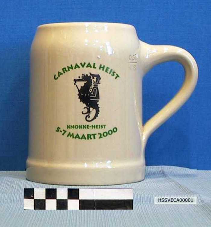 Siermok in steen met oor - Carnaval Heist - 5-7 maart 2000