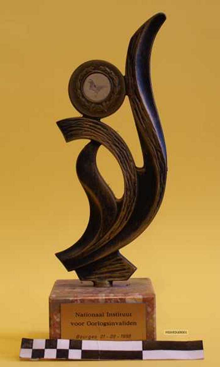 Trofee `Nationaal Instituut voor Oorlogsinvaliden. Bourges 01-08-1998.
