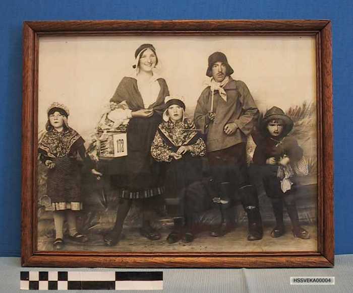 Foto Heistse Klakkertjes in Bloemenstoet - Heist aan Zee - 1930