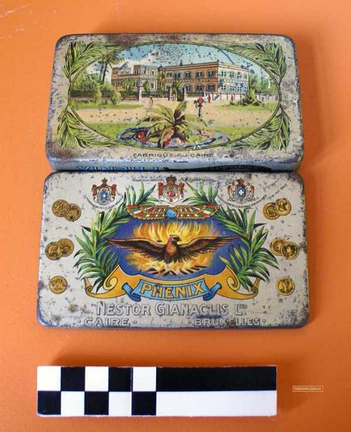 Sigarettendoos. - `Phenix Nestor Gianaclis Lted. Caïre Bruxelles.