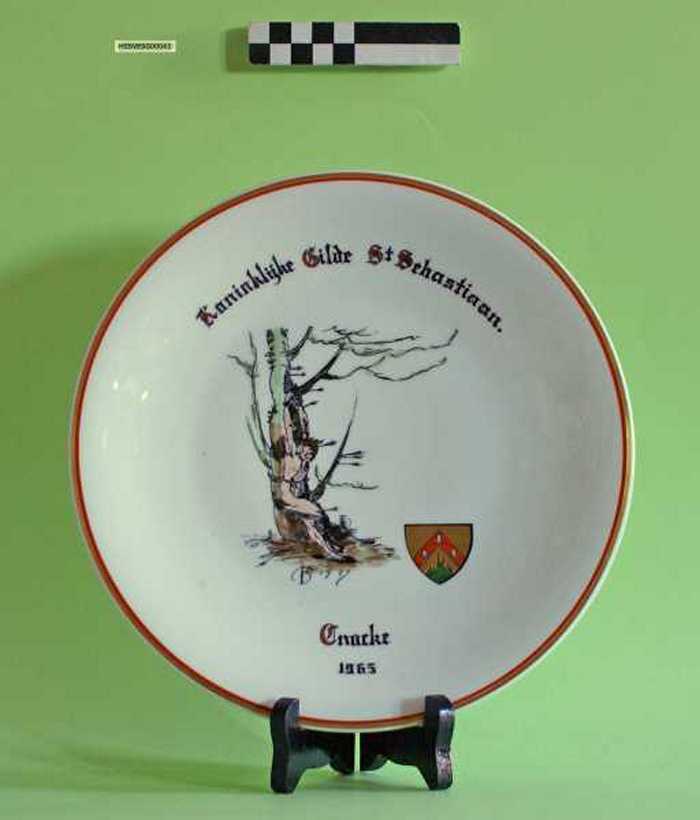 Sierbord Koninklijke Gilde St. Sebastiaan. Cnocke 1965