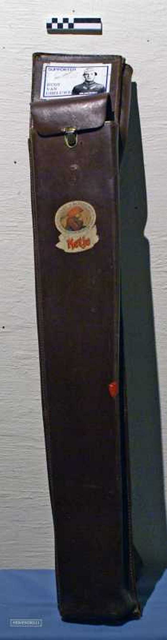 Schutterszak in leder