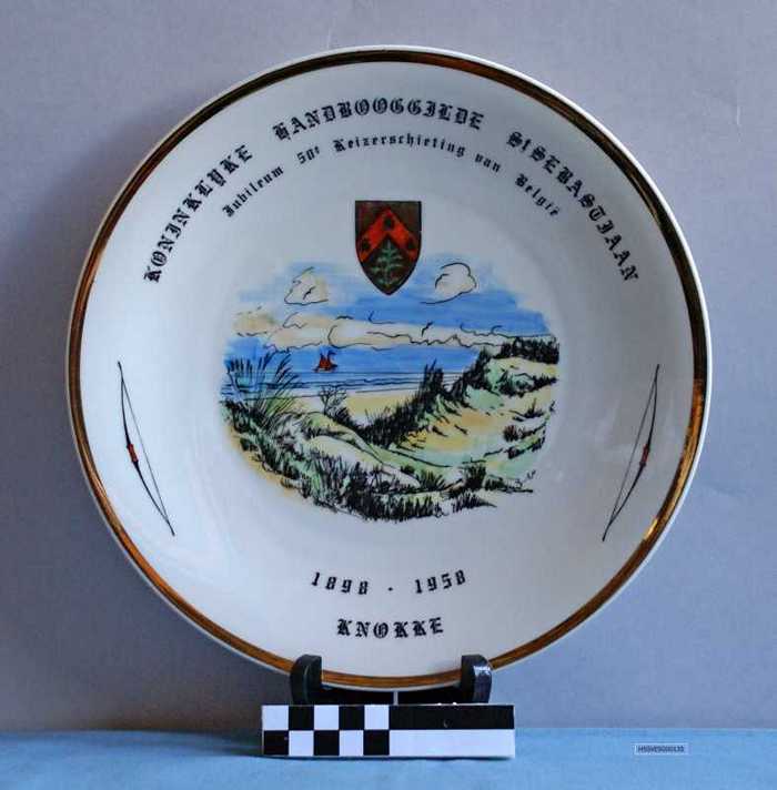 Sierbord Koninklijke Handbooggilde Sint-Sebastiaan Knokke - Jubileum 50e Keizerschieting - 1898-1958