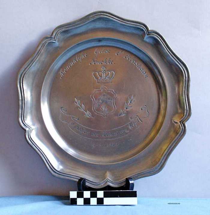 Sierbord Koninklijke Gilde Sint-Sebastiaan Knokke  - 6e Keizer der Keizers van België - 1963