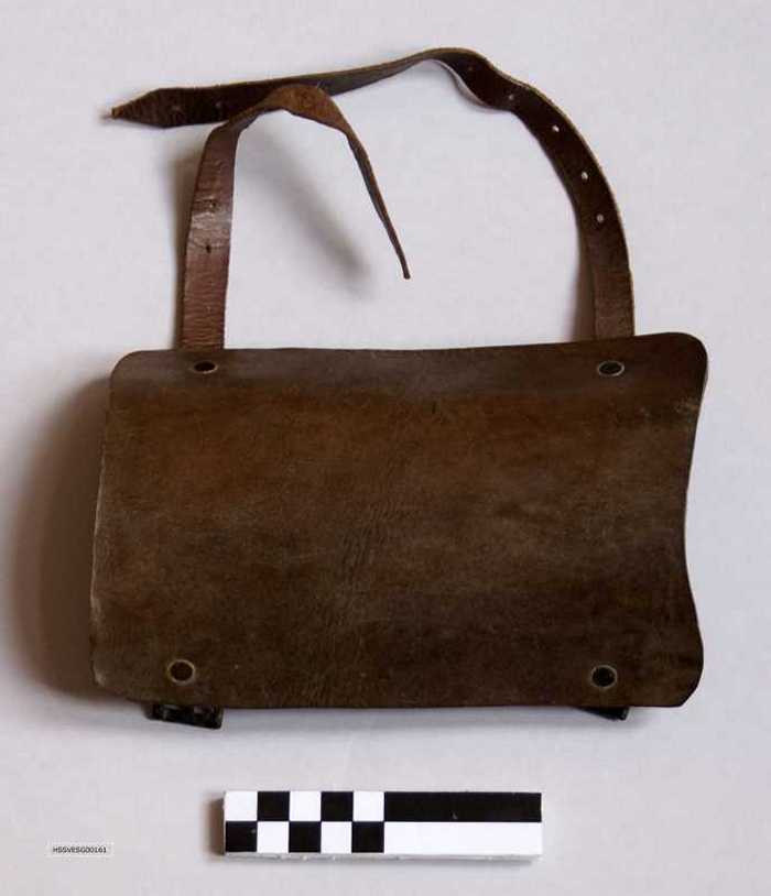 Lederen armbeschermer met riempjes